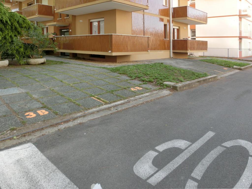 Salisburgo Lejlighed Lignano Sabbiadoro Eksteriør billede